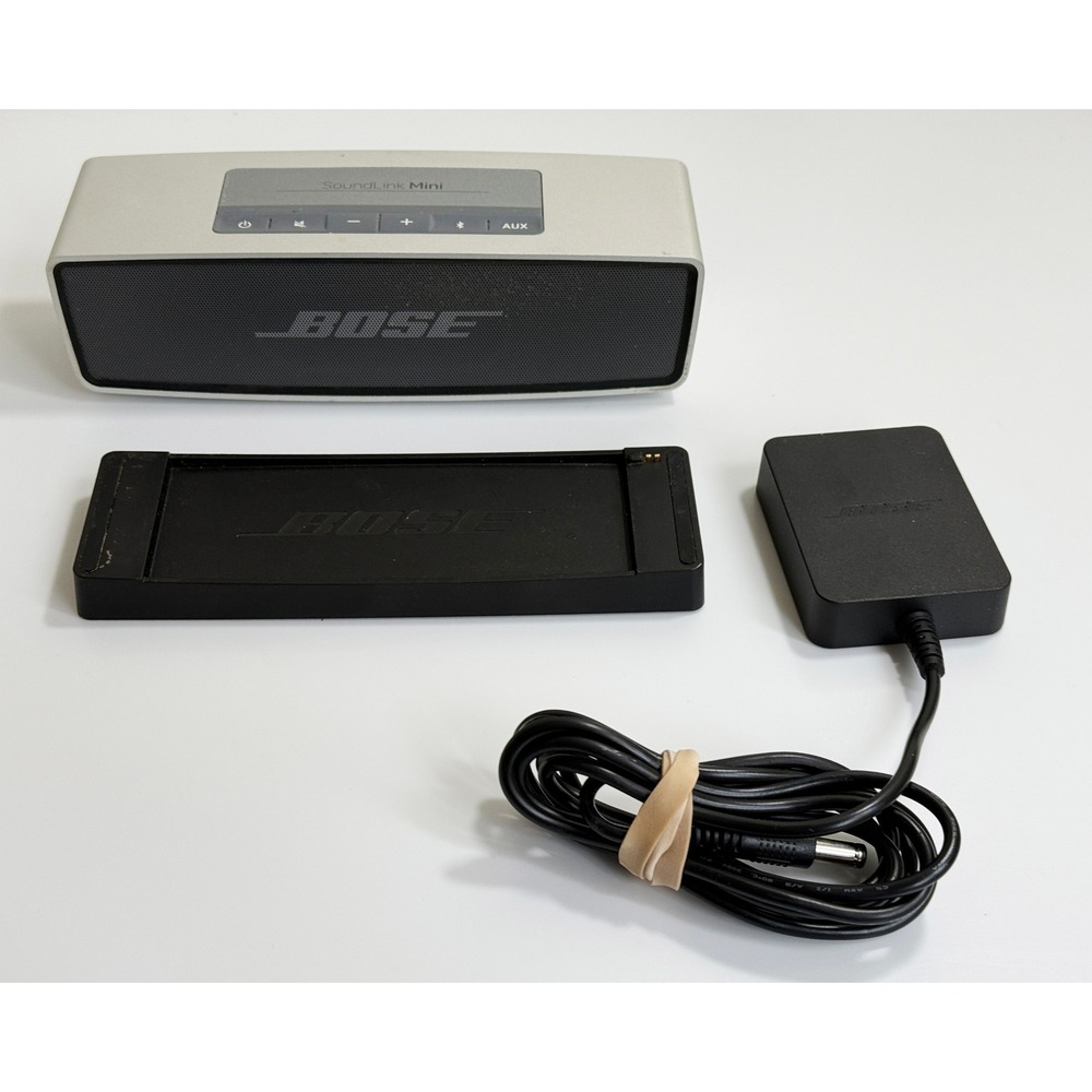 Bose SoundLink Mini Bluetooth Speaker Silver Portable Wireless Audio